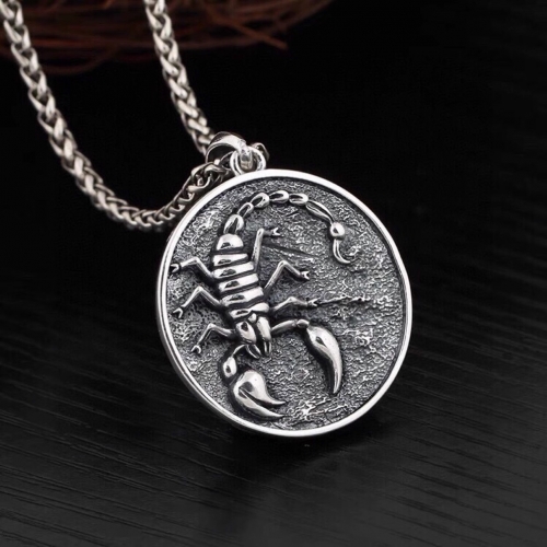 S925 Sterling Silver Round Pendant with 3D Scorpion Design for Couples, Sweater Chain Charm, Fashionable and Unique Design for B